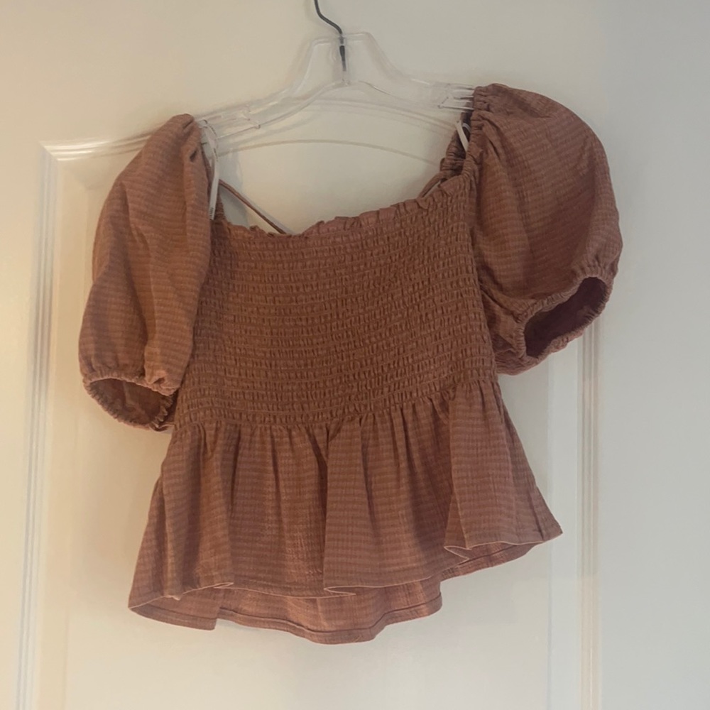 Forever 21 crop top with puff sleeves